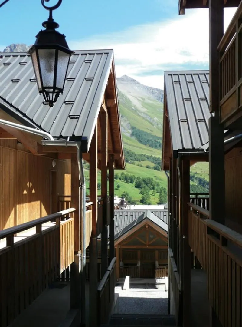 Residence Le Hameau Des Aiguilles By Popinns アルビエツ・ル・ヴィウ アパートホテル