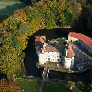 Couette-café Château Des Martinanches, Saint-Dier-dʼAuvergne